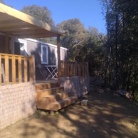 Les Eaux Vives אתר קמפינג Vero