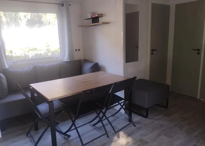 Parque de Campismo Les Eaux Vives *